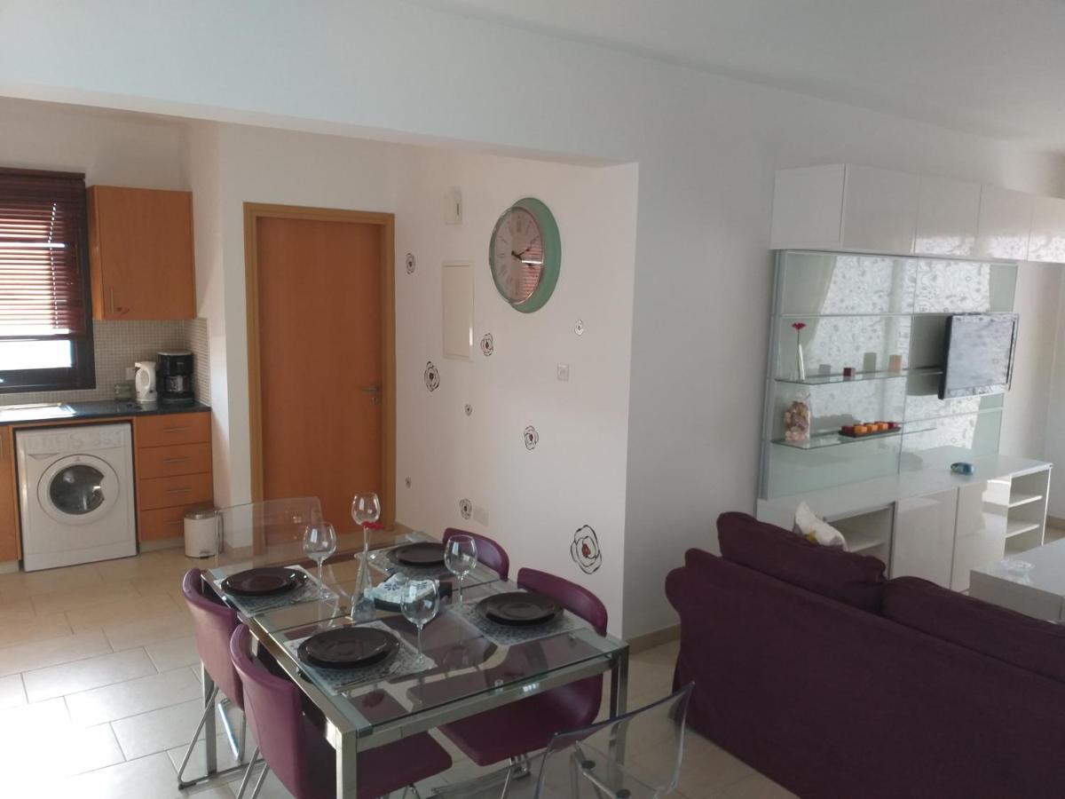 Horizon Luxury Apartment 4 Larnaca Exterior foto